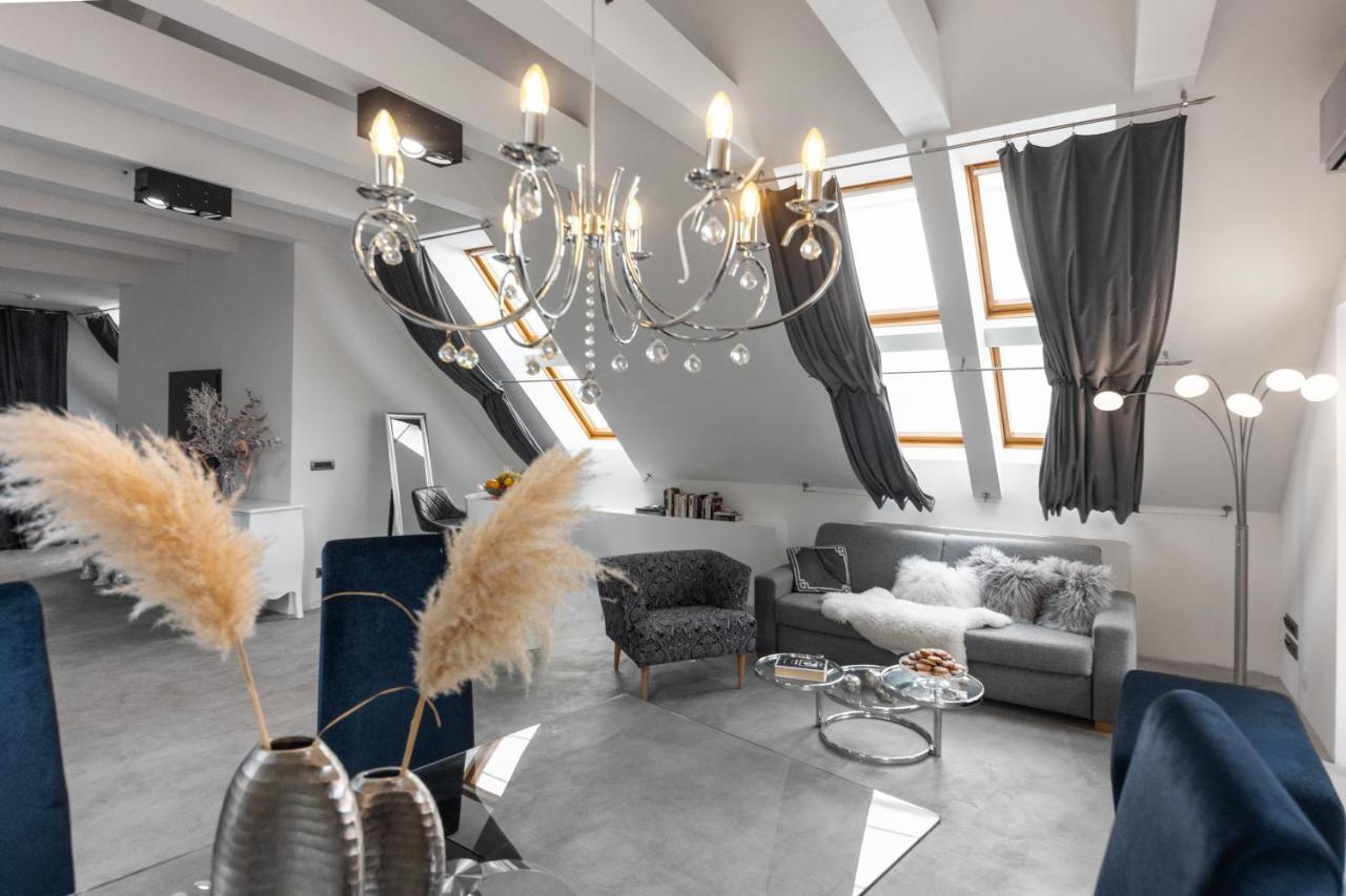 Coco Chanel Boutique Apartment By Goodnite Cz Brno Exterior photo